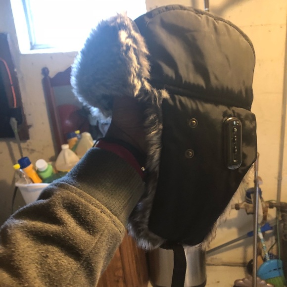 Fur bluetooth paired hat - Picture 2 of 3